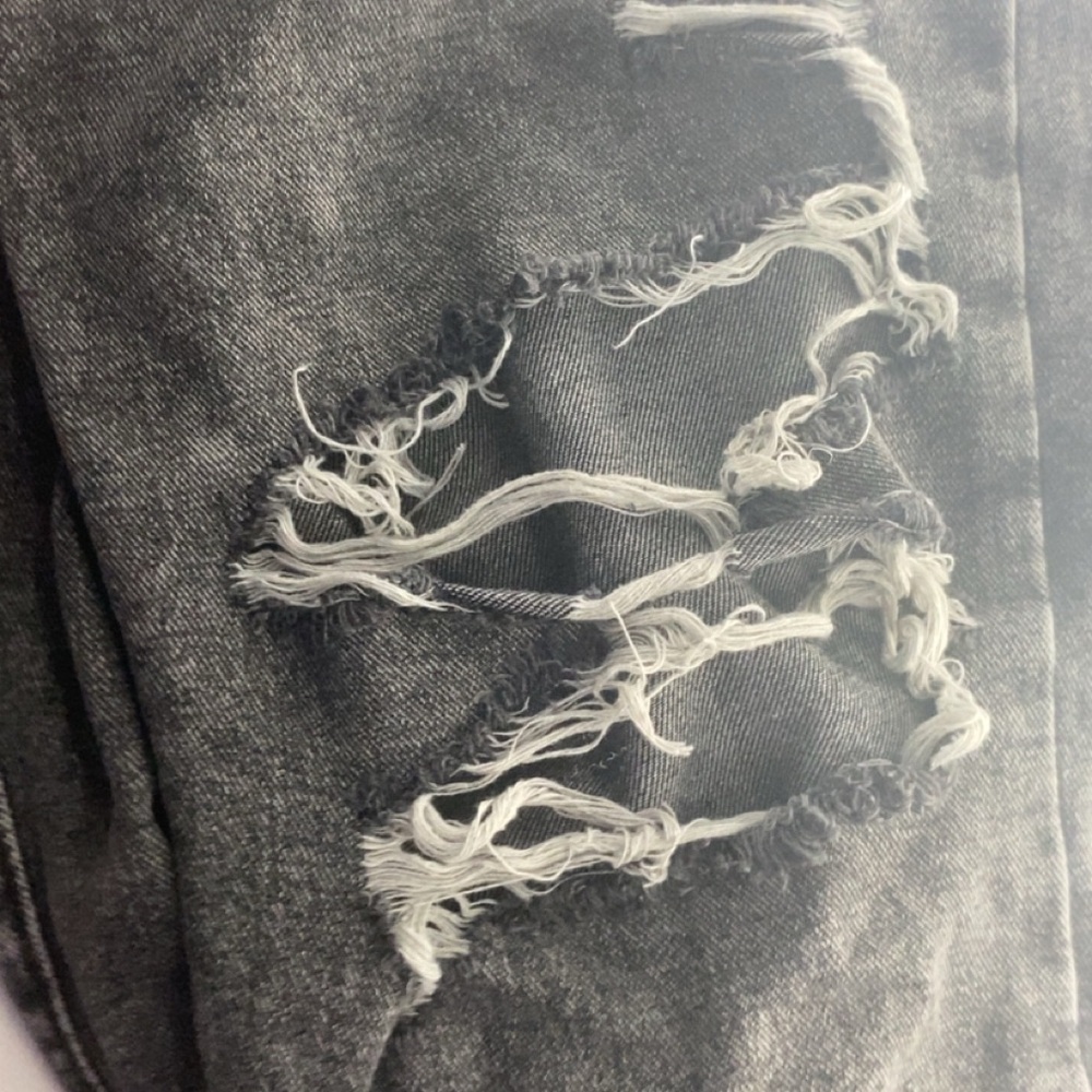 SHEIN Black Boyfriend Jeans Distressed Style - Picture 3 of 5